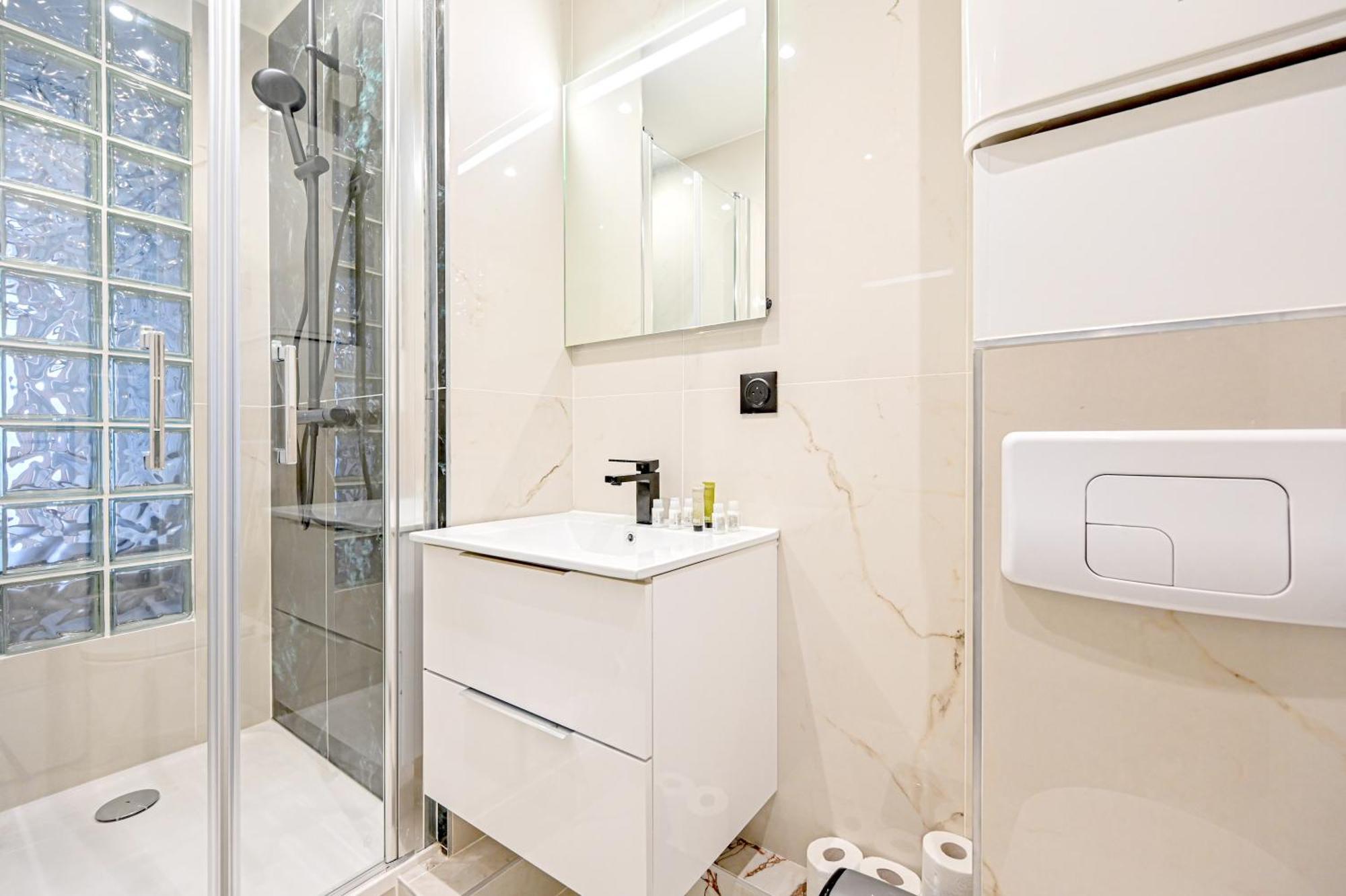Relax In A Stylish Flat In Montmartre Apartamento Paris Exterior foto